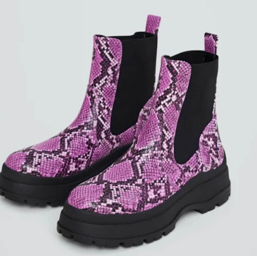 Noize Pink Combat Boots with Chunky Sole